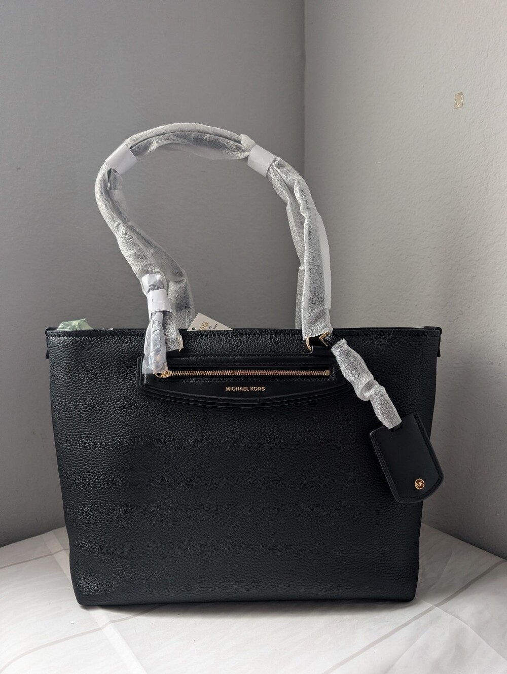 NWT Michael Kors Jet Set Travel Medium Pebbled Leather Tote Bag In Black